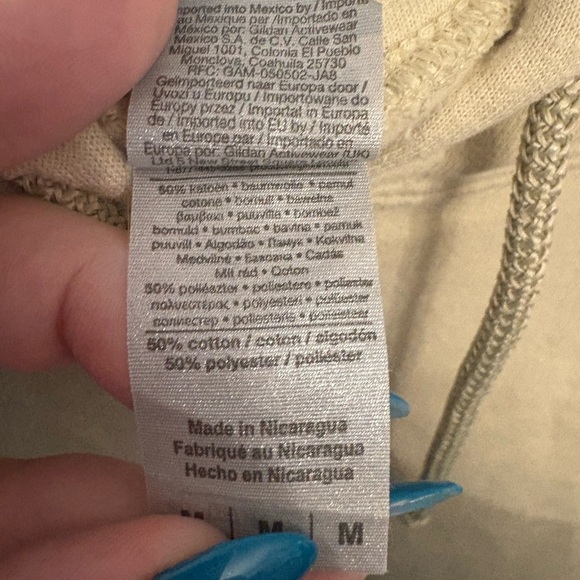 Dear Person Behind Me Hooded Sweatshirt - Picture 4 of 4